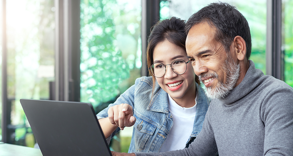 couple on laptop